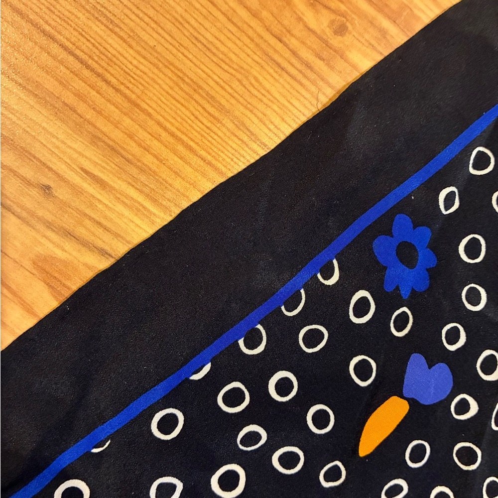 Yves Saint Laurent (YSL) Floral Dot large Scarf - VTG rolled edge tag removed. - Picture 3 of 4